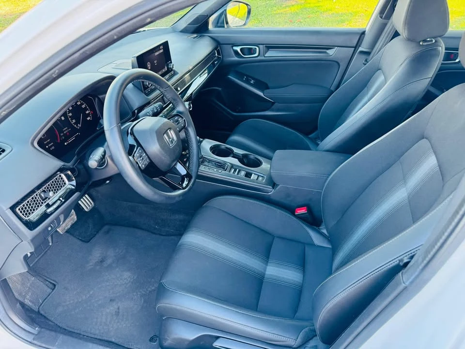 2025 Honda Civic 11th Gen - Image 9 of 10