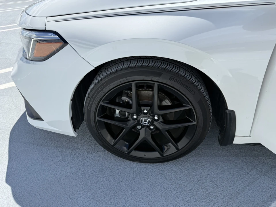 2025 Honda Civic 11th Gen - Image 28 of 30