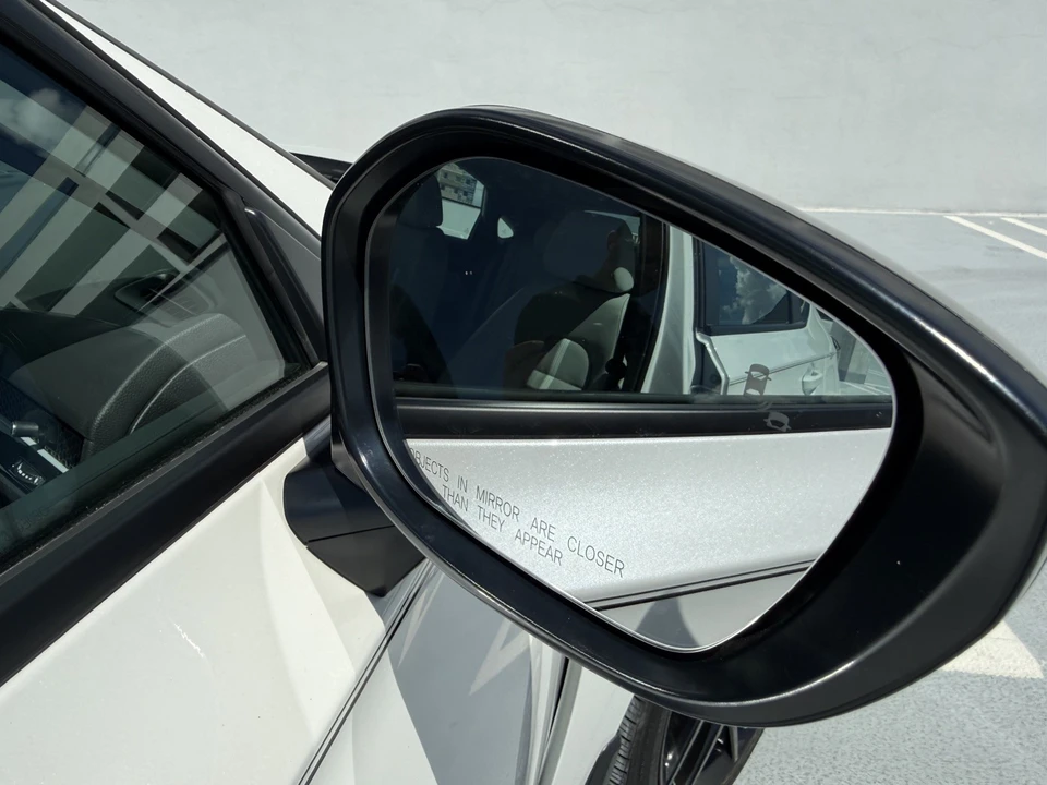 2025 Honda Civic 11th Gen - Image 25 of 30