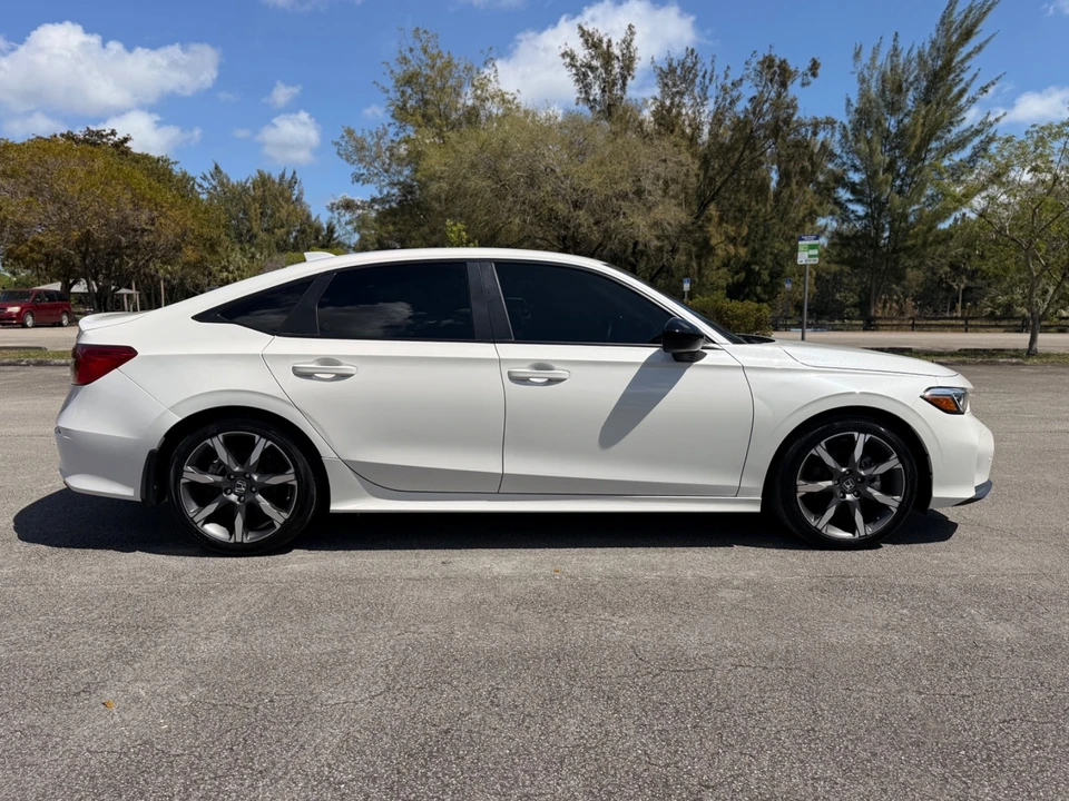 2025 Honda Civic 11th Gen - Image 4 of 21
