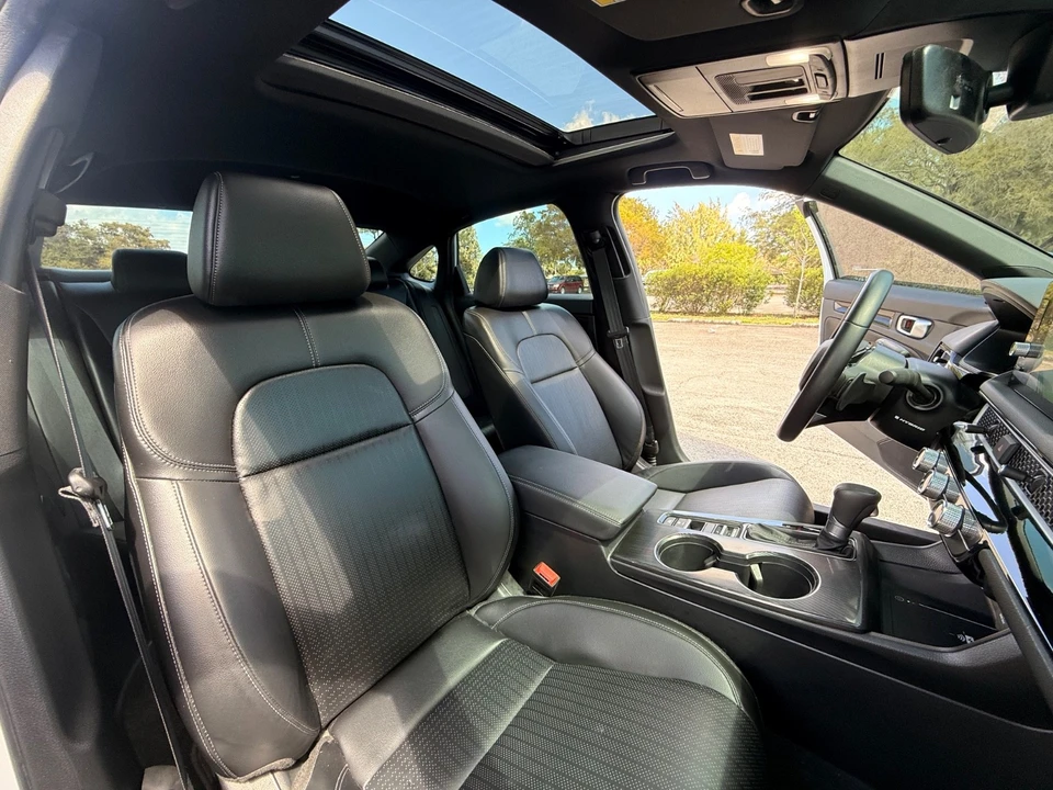 2025 Honda Civic 11th Gen - Image 17 of 21