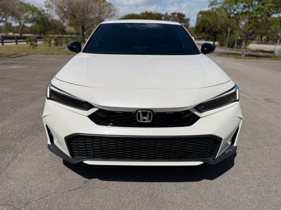 2025 Honda Civic 11th Gen - Image 13 of 21