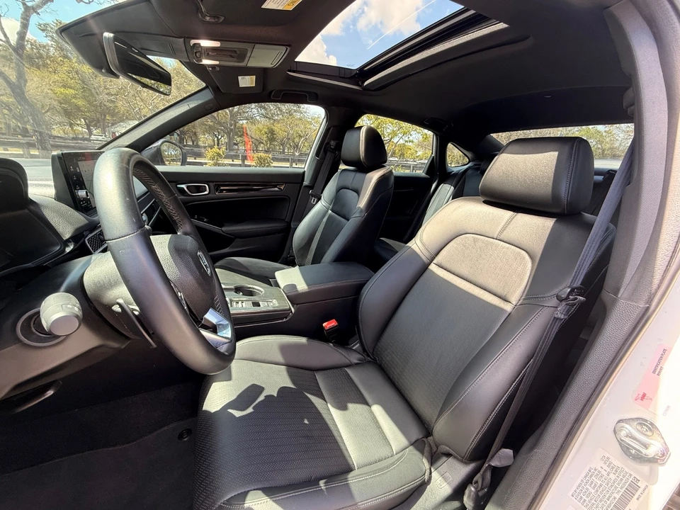 2025 Honda Civic 11th Gen - Image 16 of 21
