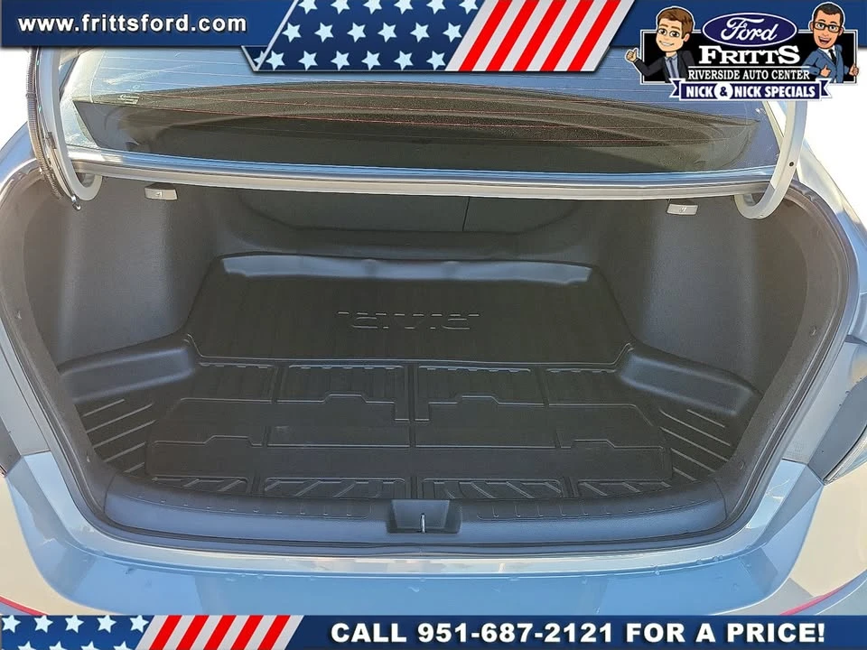 2025 Honda Civic 11th Gen - Image 17 of 20