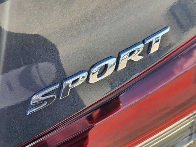 2025 Honda Civic 11th Gen - Image 11 of 20