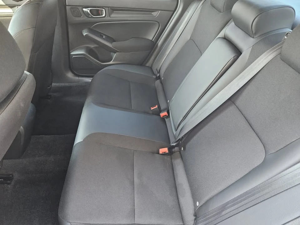2025 Honda Civic 11th Gen - Image 17 of 19