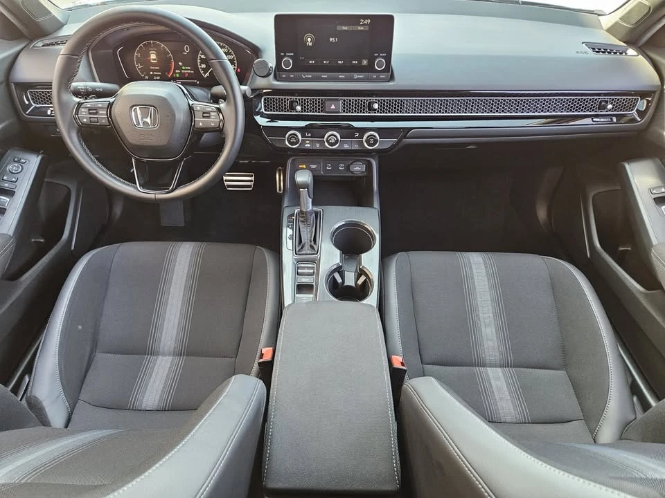 2025 Honda Civic 11th Gen - Image 18 of 19