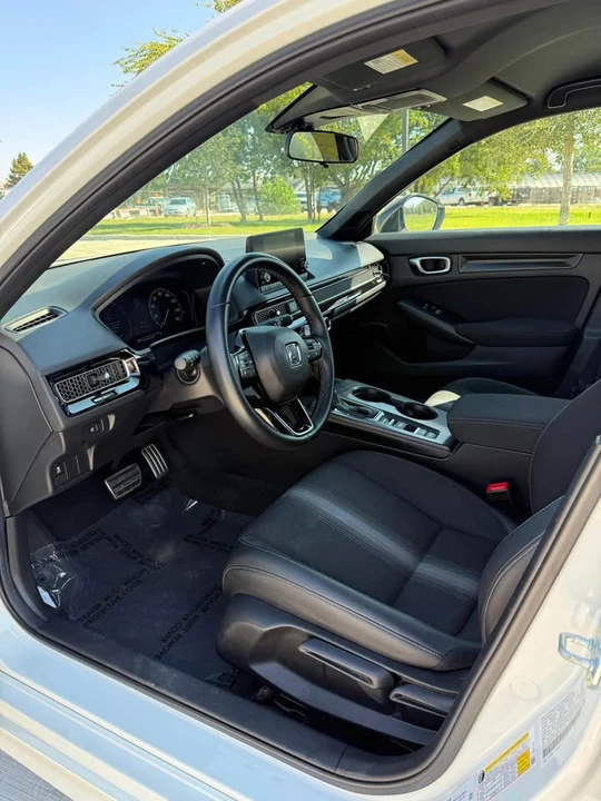 2025 Honda Civic 11th Gen - Image 3 of 9