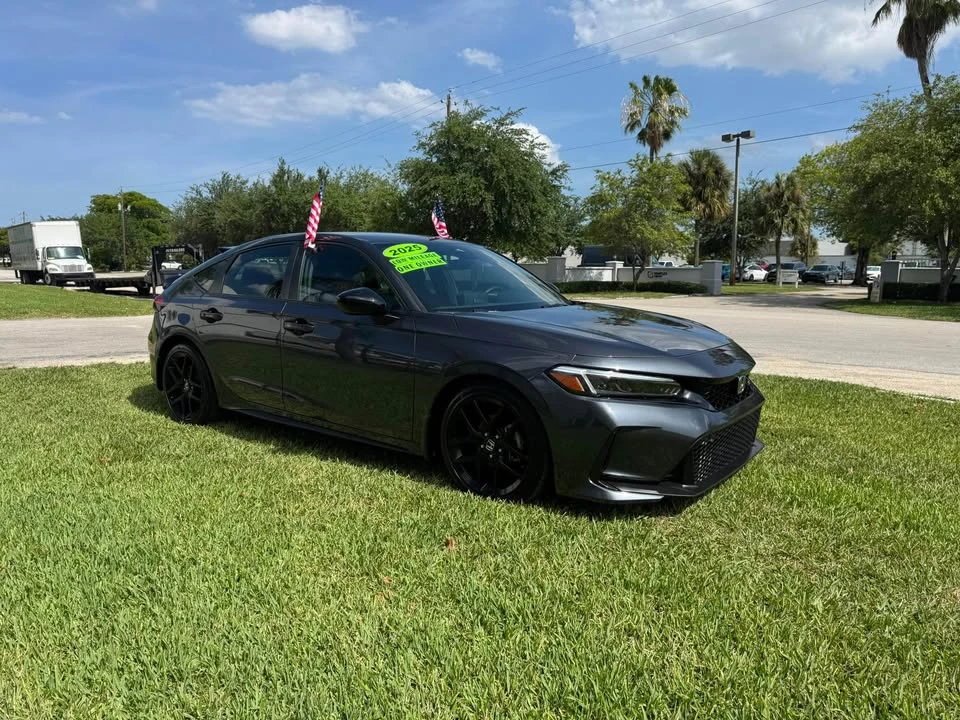 2025 Honda Civic 11th Gen - Image 8 of 15