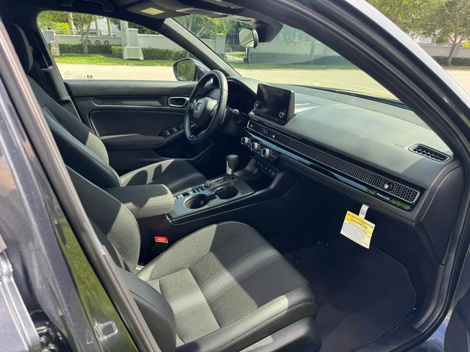 2025 Honda Civic 11th Gen - Image 5 of 15