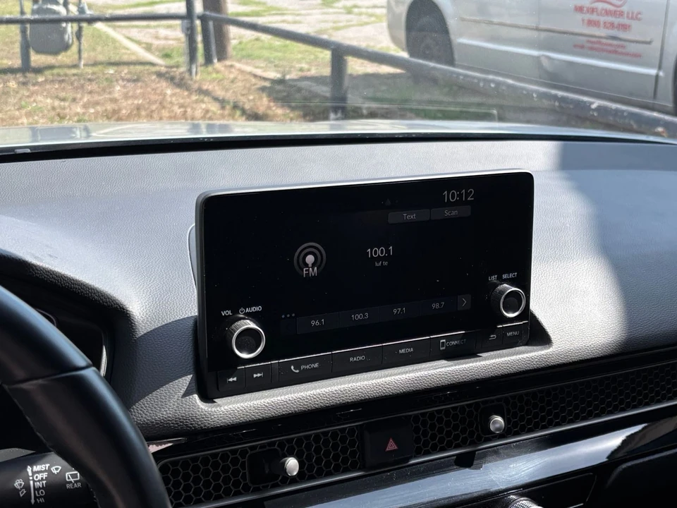 2025 Honda Civic 11th Gen - Image 18 of 31