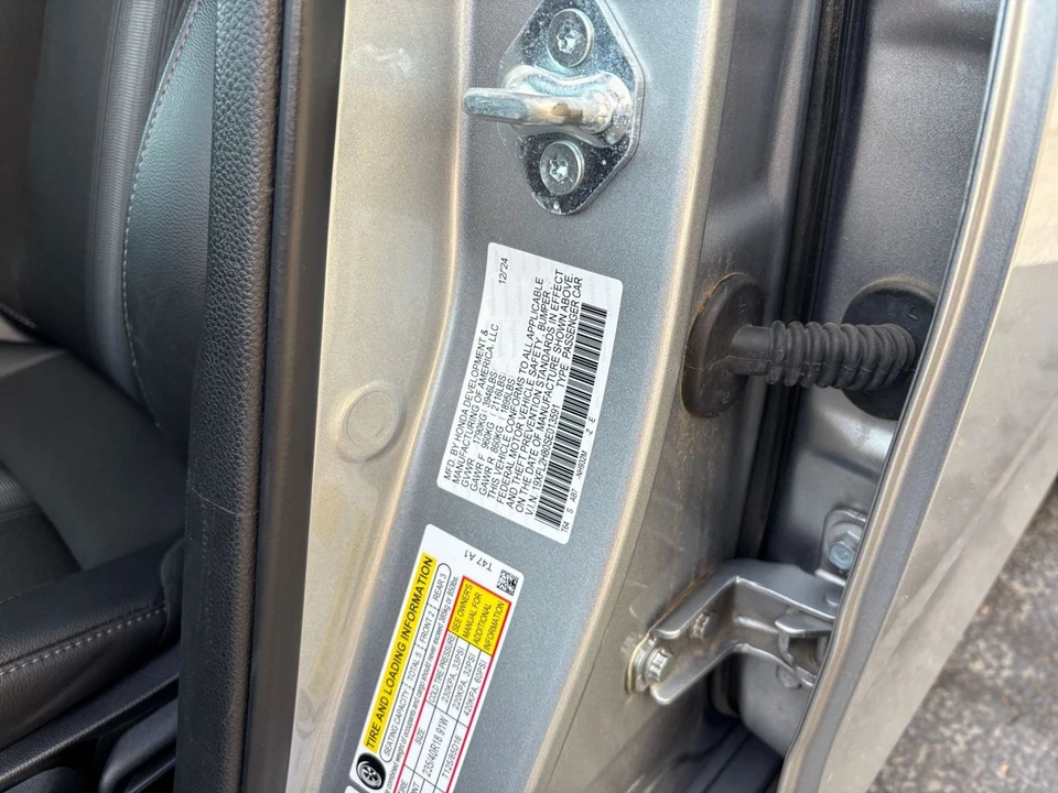 2025 Honda Civic 11th Gen - Image 30 of 31