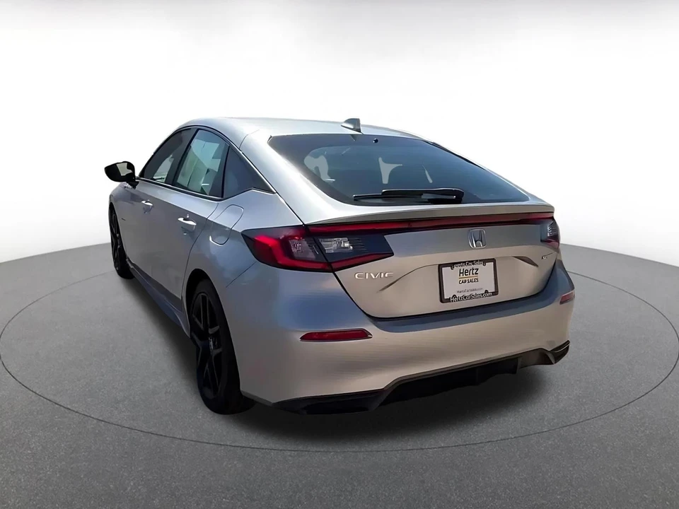 2025 Honda Civic 11th Gen - Image 13 of 31