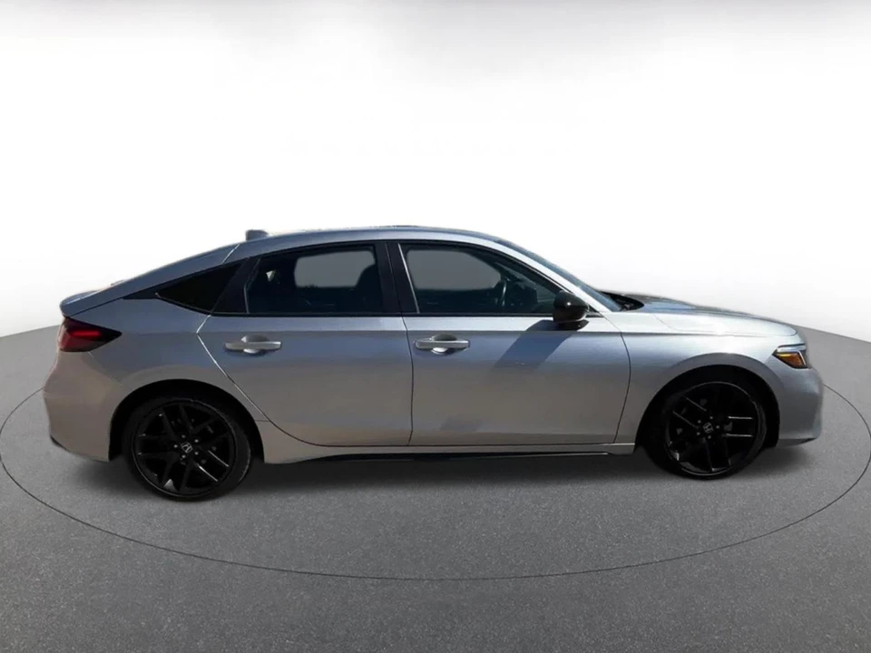 2025 Honda Civic 11th Gen - Image 18 of 31