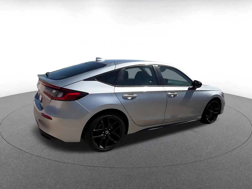 2025 Honda Civic 11th Gen - Image 17 of 31