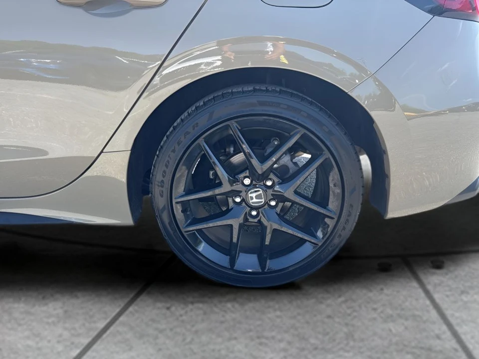 2025 Honda Civic 11th Gen - Image 27 of 31
