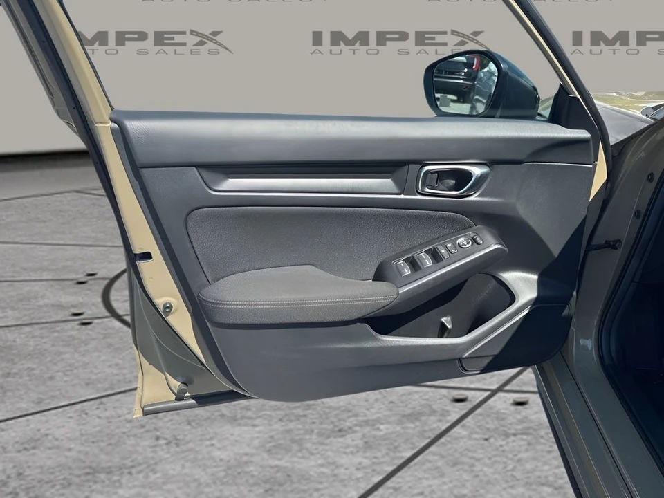 2025 Honda Civic 11th Gen - Image 21 of 31