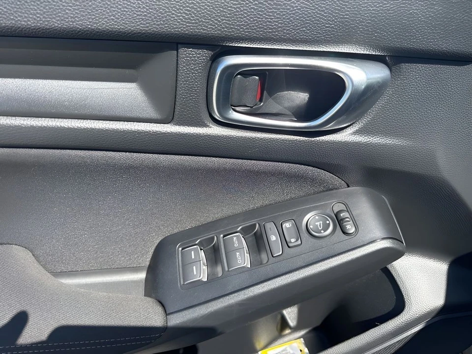 2025 Honda Civic 11th Gen - Image 22 of 31