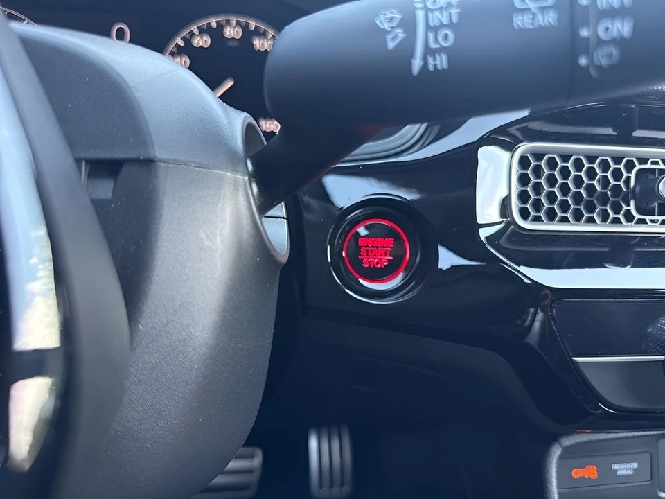 2025 Honda Civic 11th Gen - Image 18 of 31