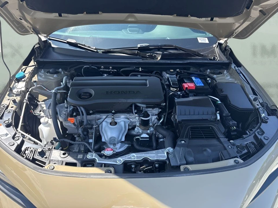 2025 Honda Civic 11th Gen - Image 25 of 31
