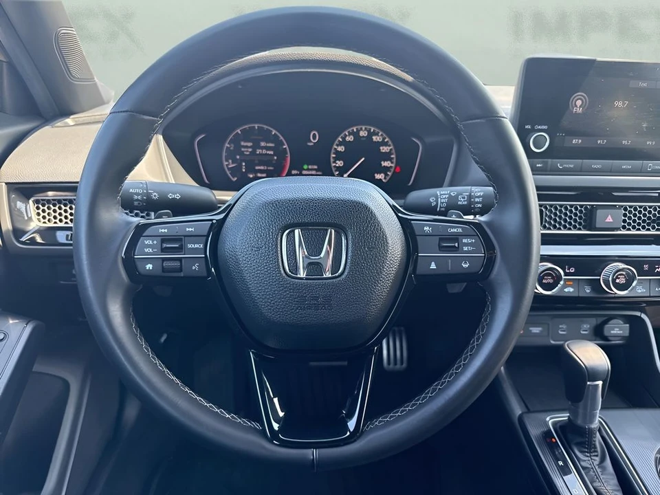 2025 Honda Civic 11th Gen - Image 11 of 31