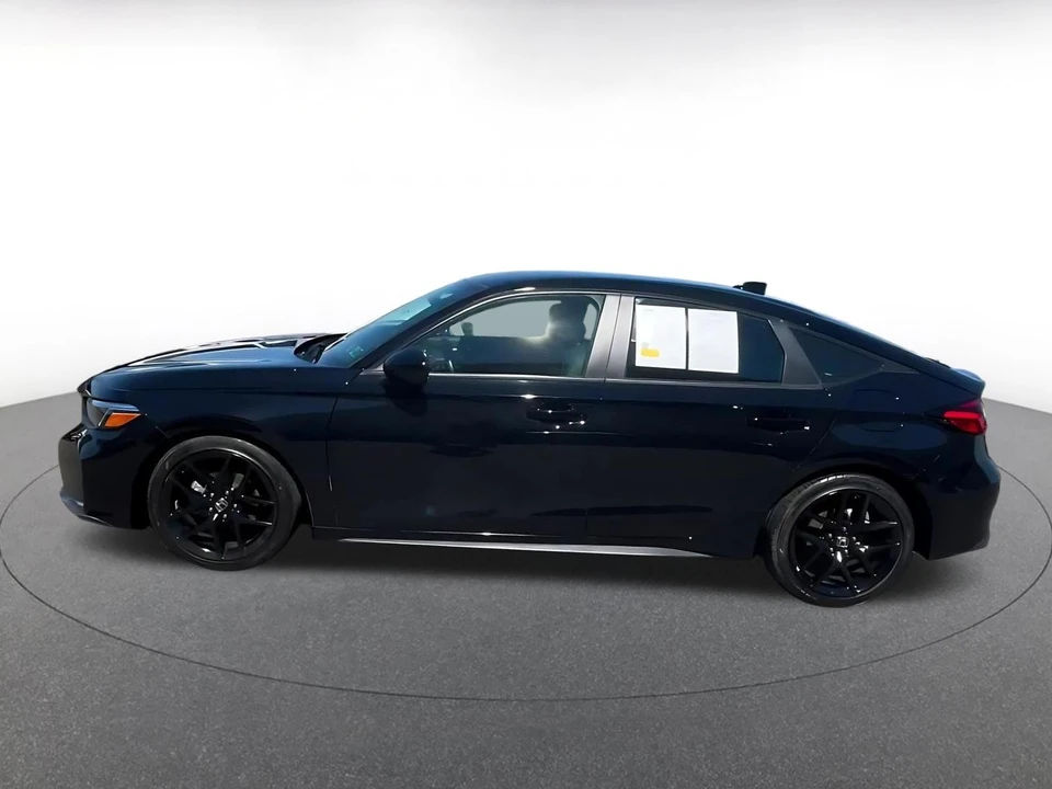 2025 Honda Civic 11th Gen - Image 11 of 31