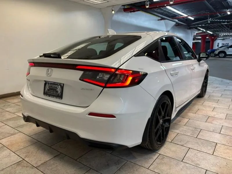 2025 Honda Civic 11th Gen - Image 10 of 12