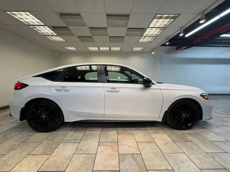 2025 Honda Civic 11th Gen - Image 11 of 12