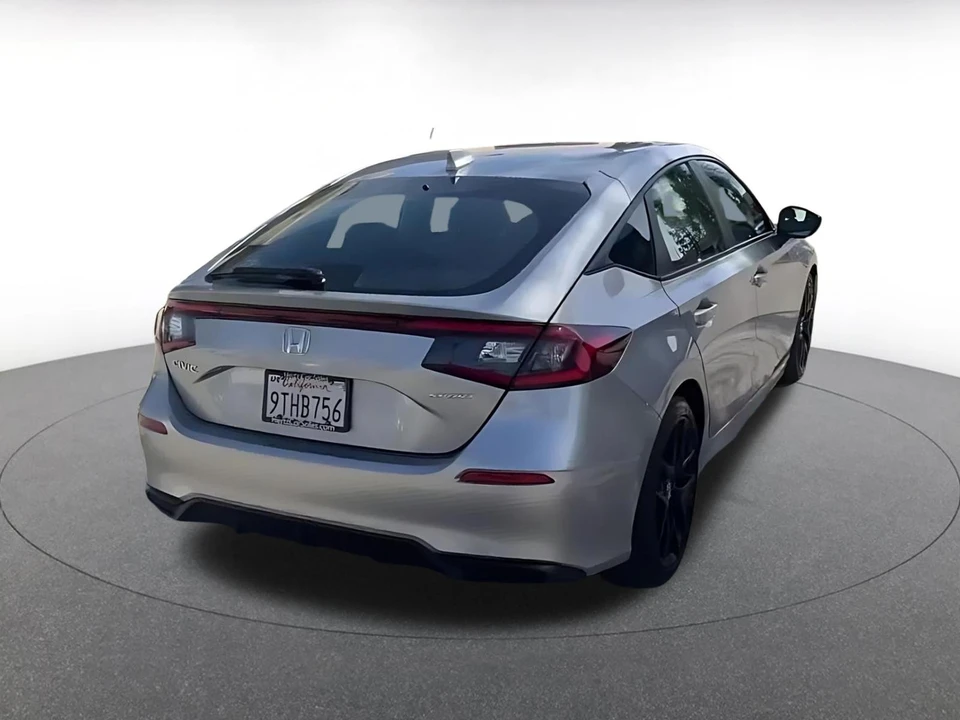 2025 Honda Civic 11th Gen - Image 16 of 31
