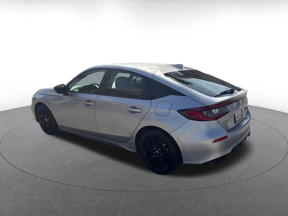 2025 Honda Civic 11th Gen - Image 11 of 31