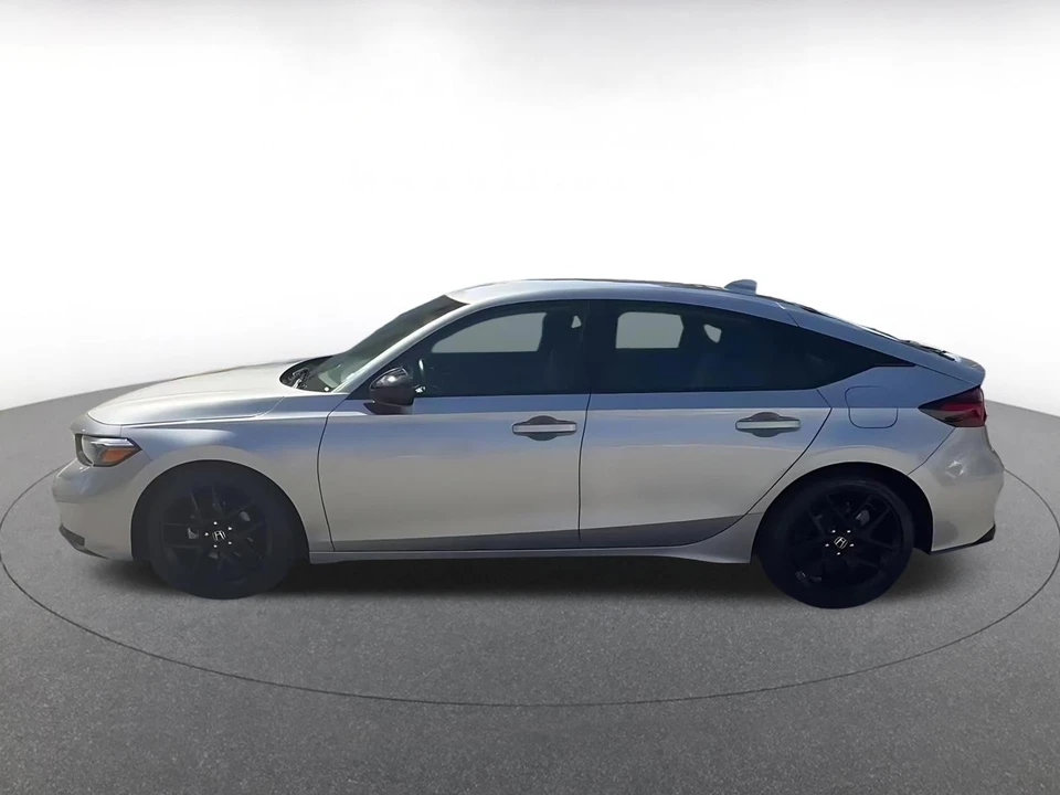 2025 Honda Civic 11th Gen - Image 9 of 31