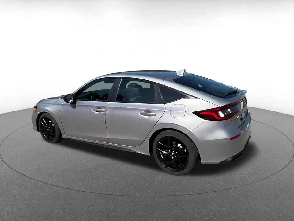 2025 Honda Civic 11th Gen - Image 12 of 31