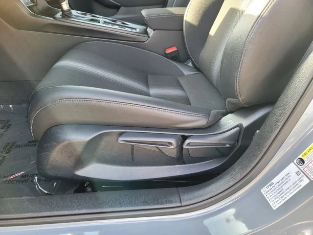 2025 Honda Civic 11th Gen - Image 14 of 27