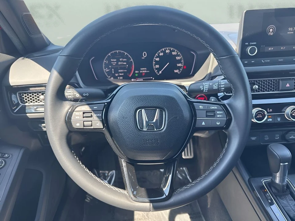2025 Honda Civic 11th Gen - Image 13 of 31