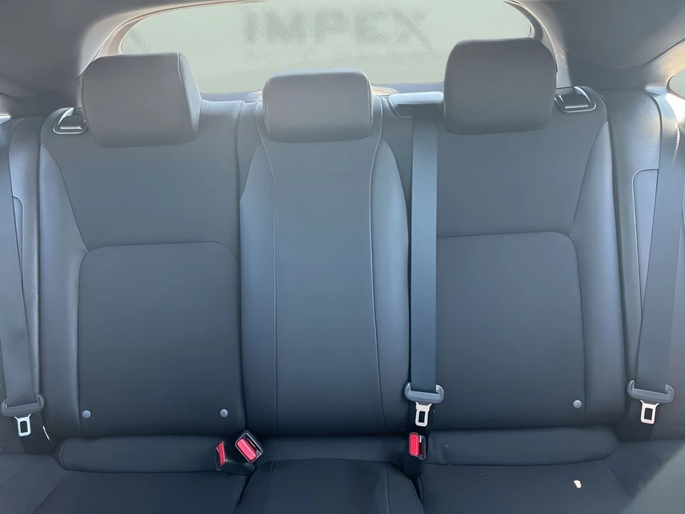 2025 Honda Civic 11th Gen - Image 11 of 31