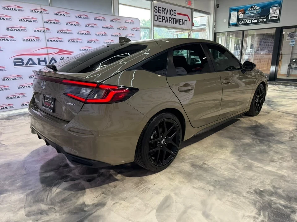2025 Honda Civic 11th Gen - Image 6 of 31
