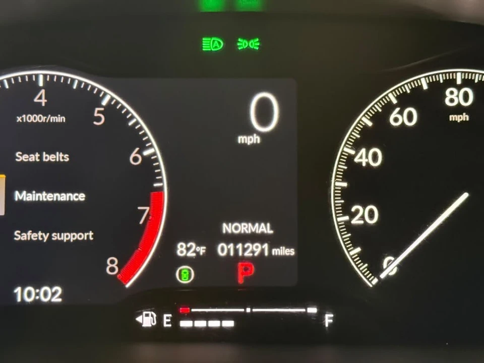 2025 Honda Civic 11th Gen - Image 16 of 31
