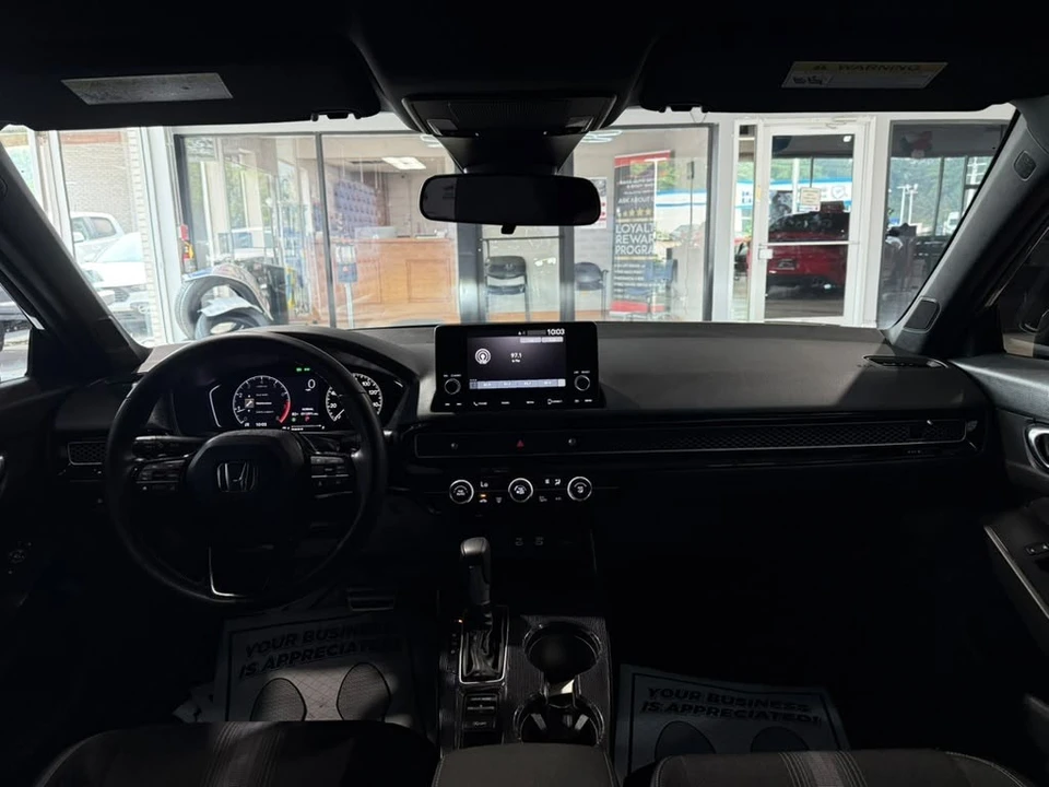 2025 Honda Civic 11th Gen - Image 24 of 31