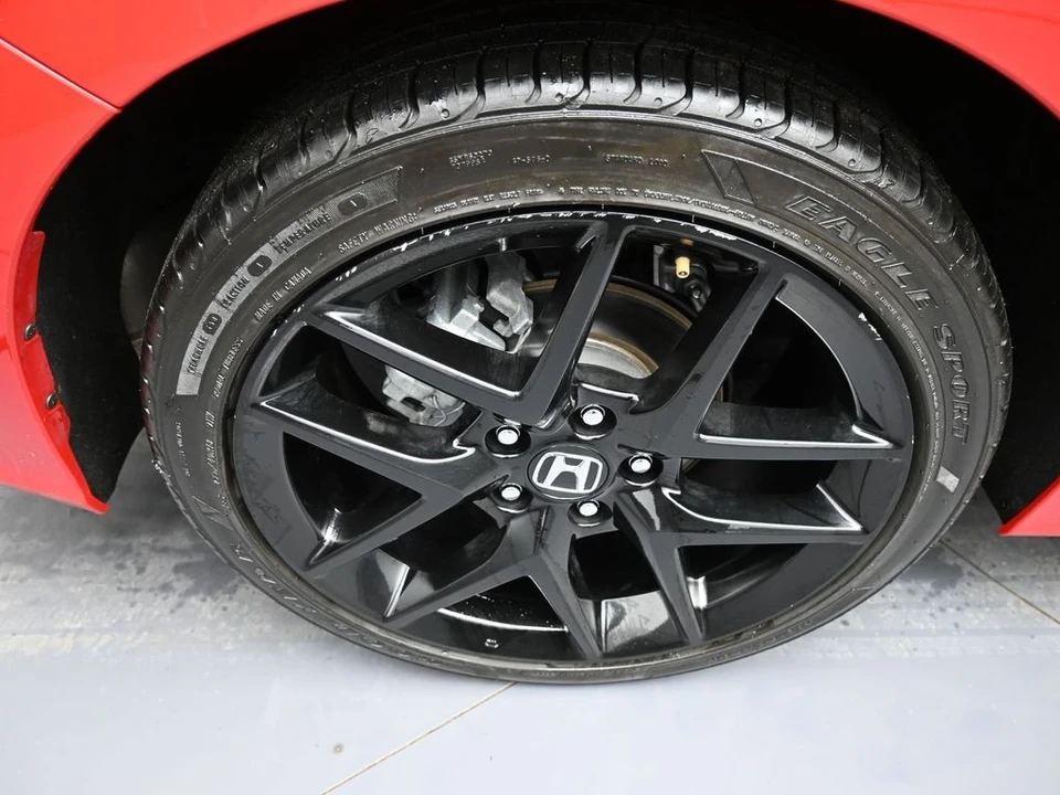 2025 Honda Civic 11th Gen - Image 13 of 21