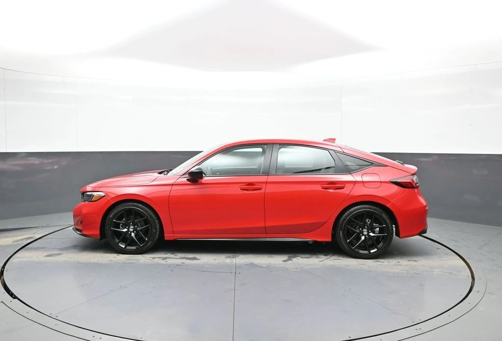2025 Honda Civic 11th Gen - Image 9 of 21