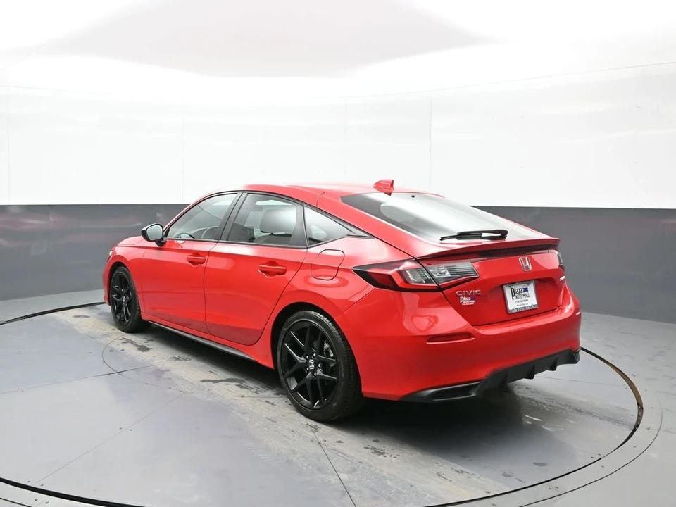 2025 Honda Civic 11th Gen - Image 8 of 21