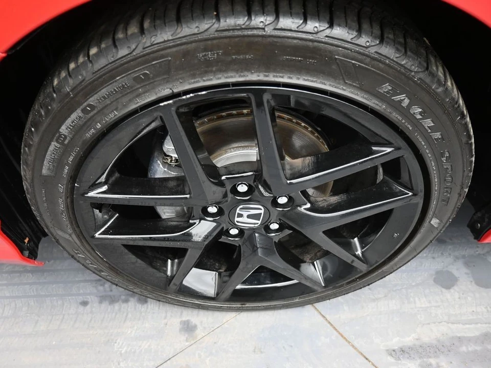 2025 Honda Civic 11th Gen - Image 14 of 21