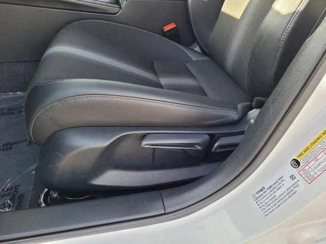 2025 Honda Civic 11th Gen - Image 14 of 27