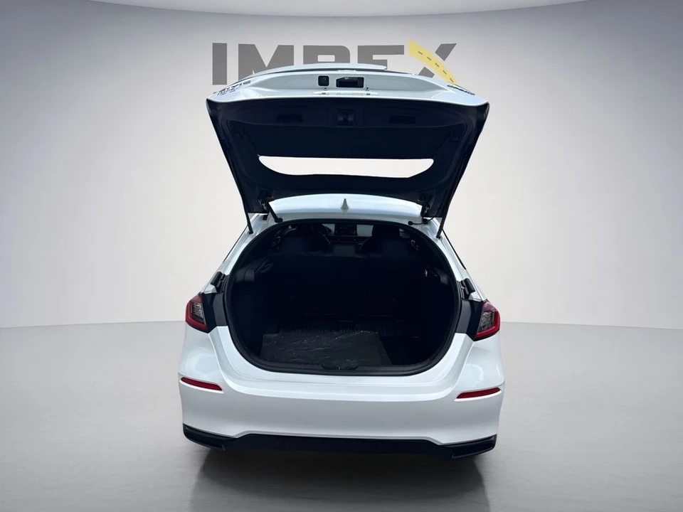 2025 Honda Civic 11th Gen - Image 25 of 31