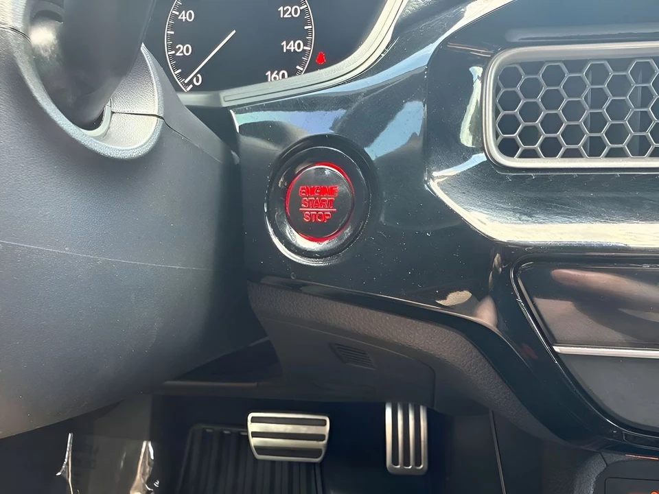 2025 Honda Civic 11th Gen - Image 24 of 31