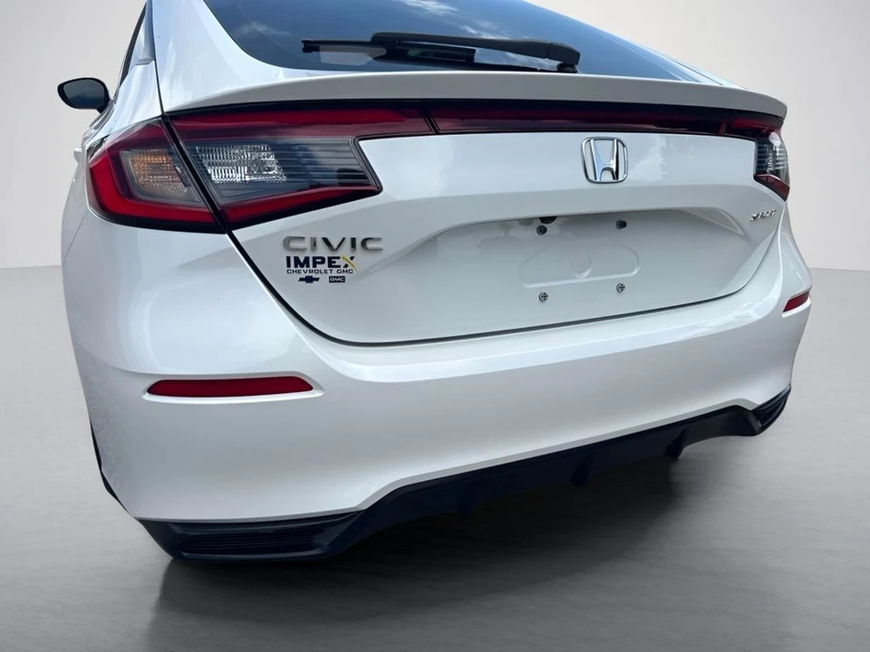2025 Honda Civic 11th Gen - Image 9 of 31