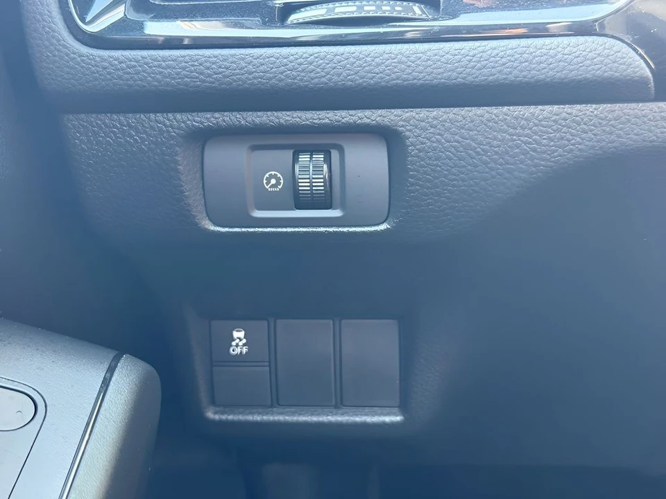 2025 Honda Civic 11th Gen - Image 19 of 31