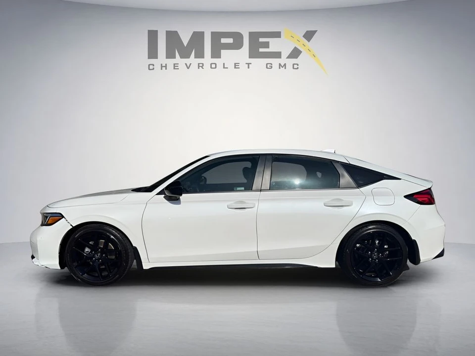 2025 Honda Civic 11th Gen - Image 2 of 31