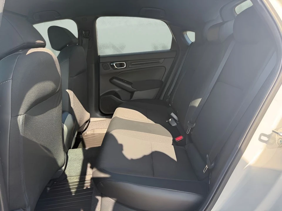 2025 Honda Civic 11th Gen - Image 26 of 31