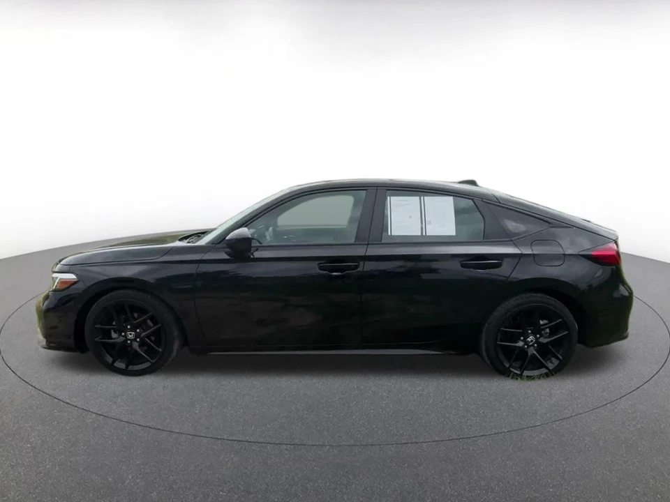 2025 Honda Civic 11th Gen - Image 11 of 31